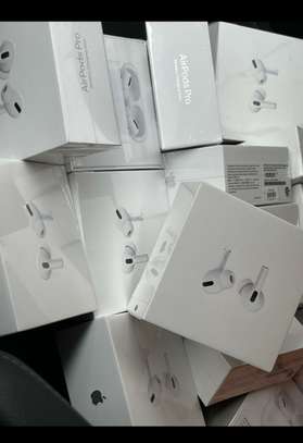 AIRPODS PRO image 2