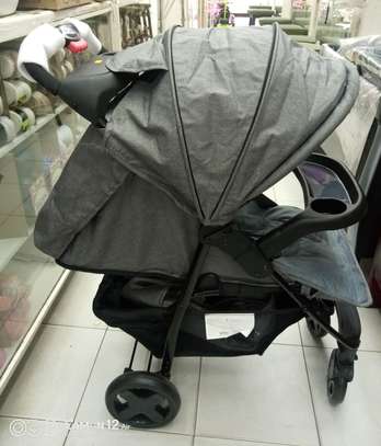 Baby stroller 10.5 utc image 2