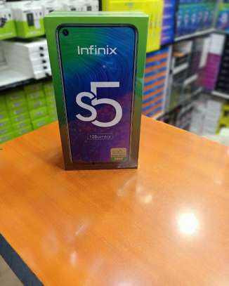 Infinix S5 ,6.6", 6 GB + 128 GB, (Dual SIM) 4000mAh - Black. image 1