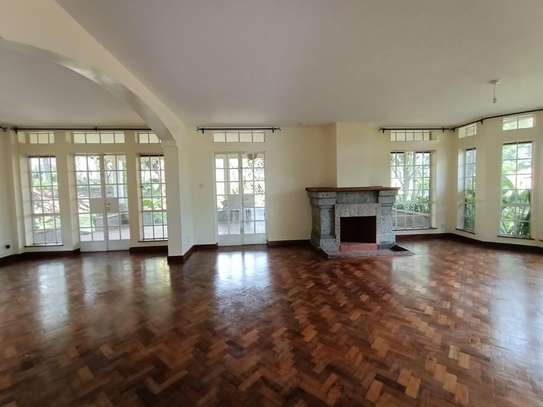 5 Bed Townhouse with En Suite in Rosslyn image 6