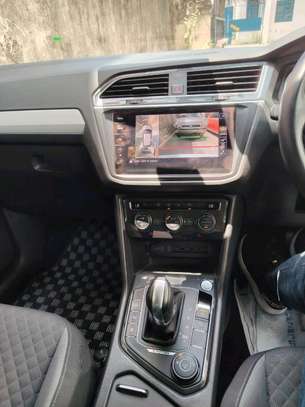 Volkswagen Tiguan 2018 model 2.0L Diesel image 8