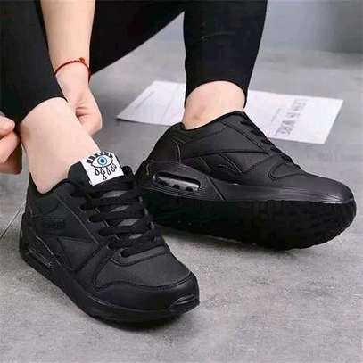 Ladies Fashion sneakers clearance sale image 3