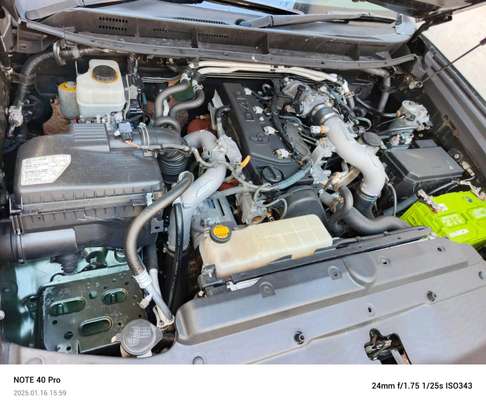 Prado TX - 2015 model image 2
