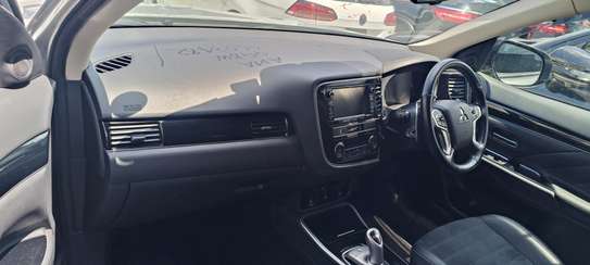 Mitsubishi Outlander PHEV 2018 4wd image 5