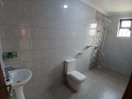 4 Bed House with En Suite in Ruiru image 3