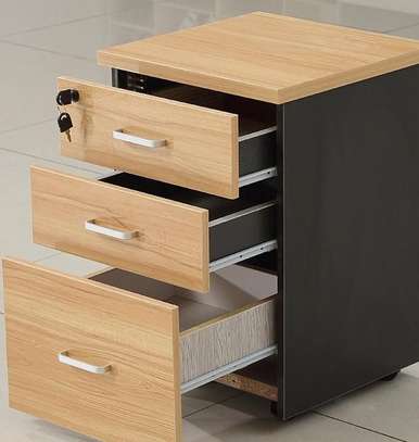 Office Desk: Modern Brown Six-Person Workstation image 3