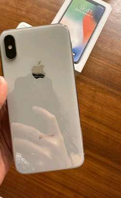 Apple iPhone X | 256Gb | Silver on Xmax Offer image 2