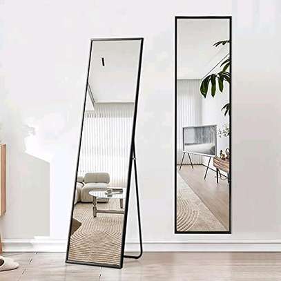 STAND ALONE MIRRORS image 1