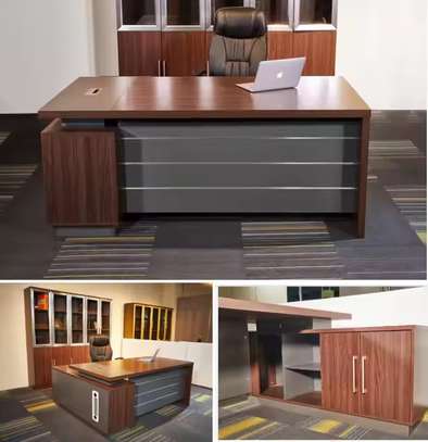 Office Desk : 1.6M Modern L-Shaped Executive Office Desk image 3