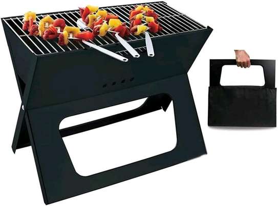 Charcoal barbecue grill image 4