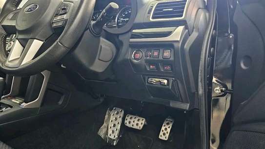 Subaru Forester non turbo black 2018 image 8