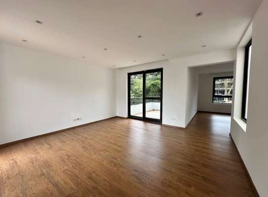 4 Bed House with En Suite in Spring Valley image 53