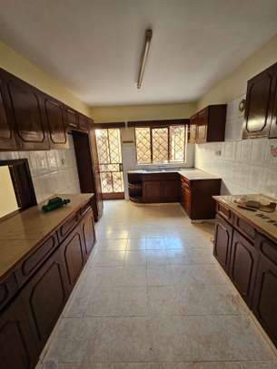 4 Bed Townhouse with En Suite at Kileleshwa image 24