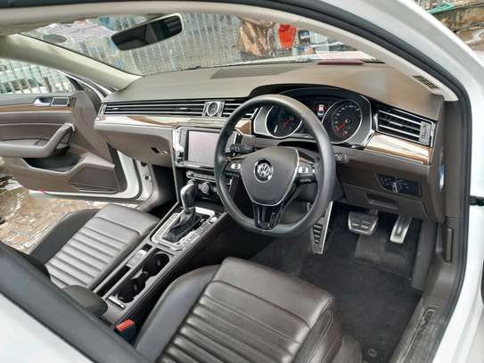 Volkswagen passat saloon sunroof leather seat 2017 image 11