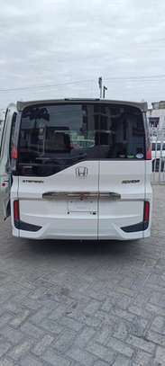 Honda Stepwagon Spada White 2018 2wd image 12