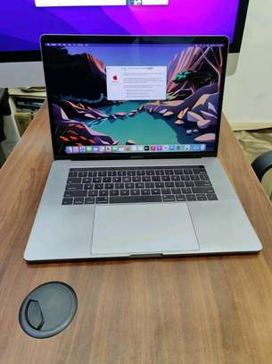 MacBook Pro 2016 image 1