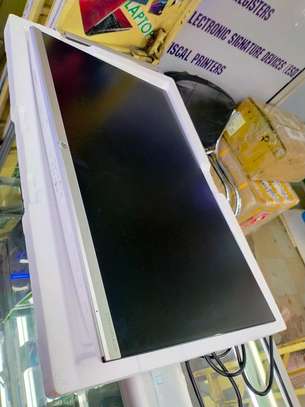 HP 27fw 68.58cm(27) UltraSlim Full HD Monitor With Audio image 2