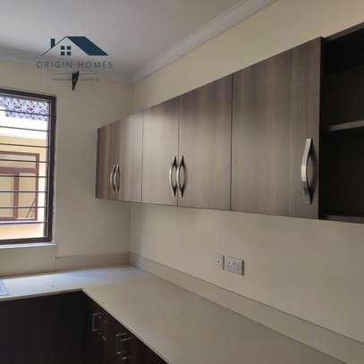 5 Bed Townhouse with En Suite at Lavington image 11