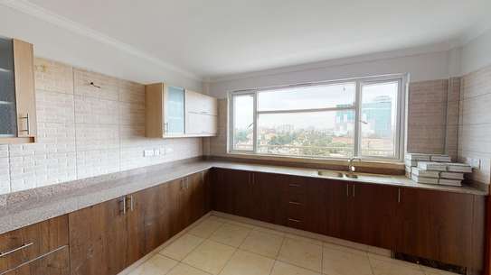 3 Bed Apartment with En Suite at Parklands image 9