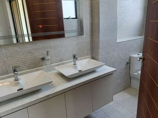 4 Bed Apartment with En Suite at Kileleshwa image 5