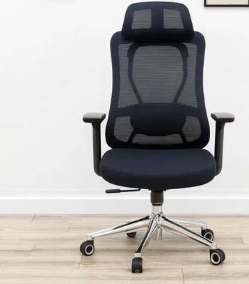 Office Chair:  Black Modern Mesh Seat image 2