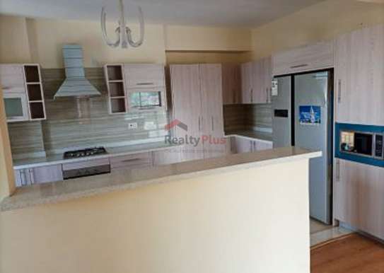 3 Bed Apartment with En Suite in Brookside image 31