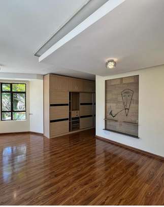 Serviced 3 Bed Apartment with En Suite in Kilimani image 10