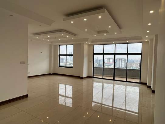 4 Bed Apartment with En Suite in General Mathenge image 7