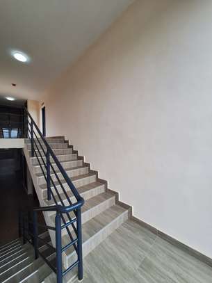 3 Bed Apartment with En Suite at Near Isk image 5