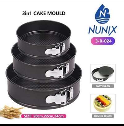 Nunix Round Cake Mould 3PCs image 1
