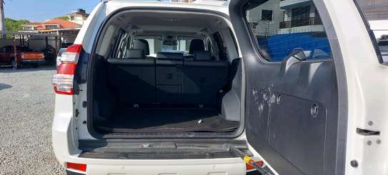 Toyota Prado image 3