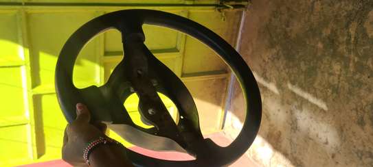 Steering wheel image 1