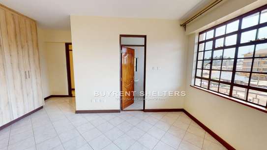 3 Bed Apartment with En Suite at Mountain View image 9