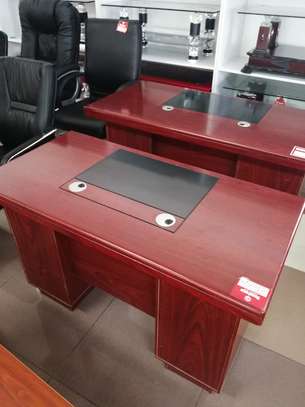 Executive and super spacious office desks image 1