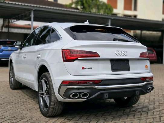 Audi SQ5 white 2021 Sunroof image 12