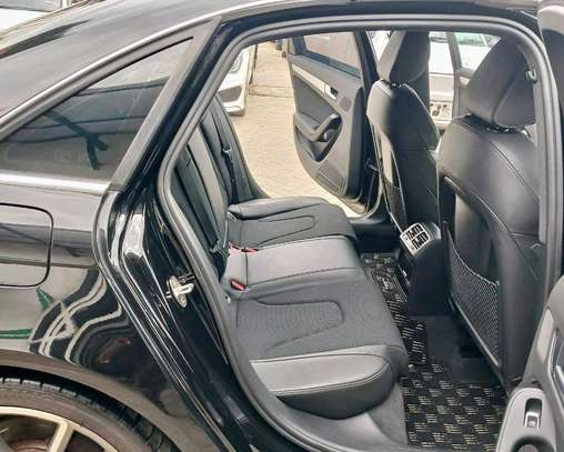 Audi A4 black color fully loaded 2018 model image 7