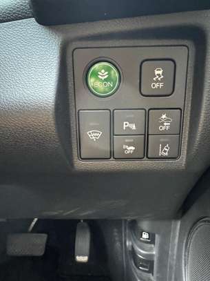 Honda vezel HR-V Black SUV Fuel Efficient Reliable image 3