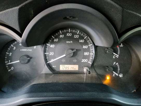 TOYOTA HILUX SINGLE CAB MANUAL.. image 9