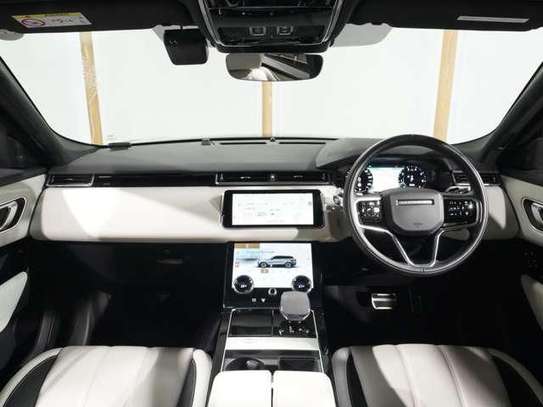 2022 RANGE ROVER VELAR AURIC EDITION image 3