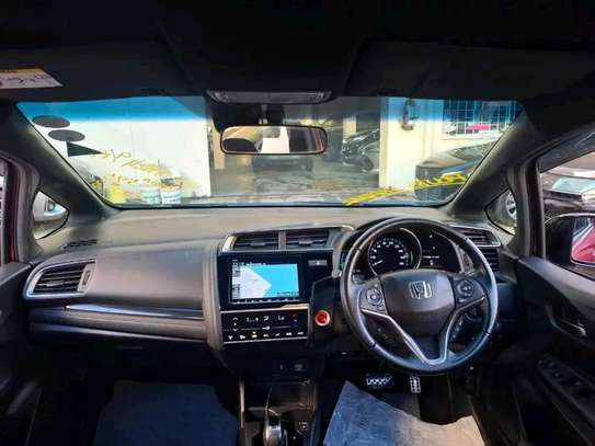 Honda fit hybrid image 6