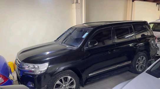 LANDCRUISER ZX V8 DIESEL 2010 FACE LIFT 2018MODEL image 10