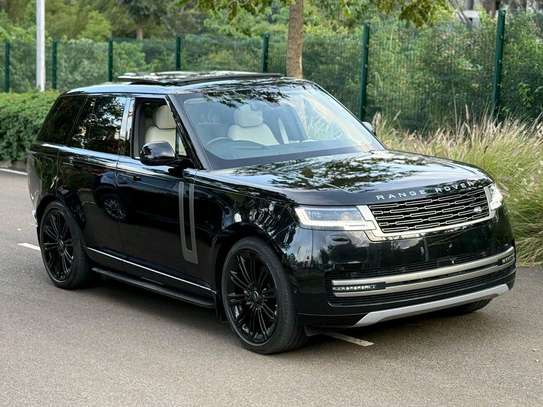 2022 Range Rover Vogue D350 first edition image 4