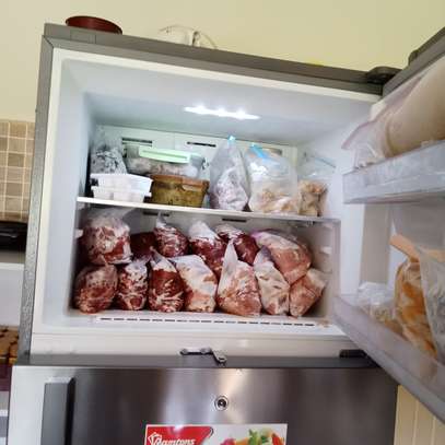 Ramtons fridge 454L image 3