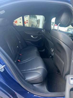 Mercedes Benz  C200 image 8