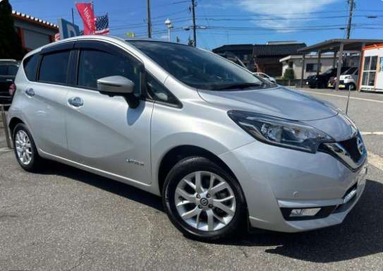 2019 NISSAN NOTE E-POWER MEDALIST image 2