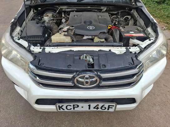 2017 Toyota Hilux D.cab Manual image 5