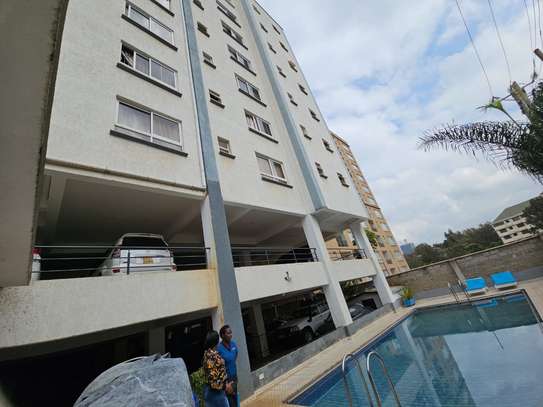 3 Bed Apartment with En Suite in Riverside image 1