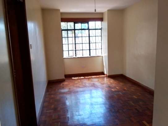 Lavington-Lovely three bedrooms Apt for rent. image 4