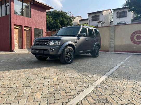 2016 Land Rover discovery 4 in Nairobi image 1