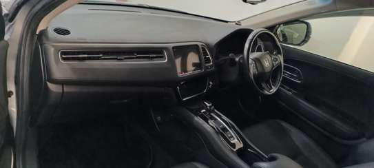 Honda vezel hybrid Silver 2018 2wd image 4